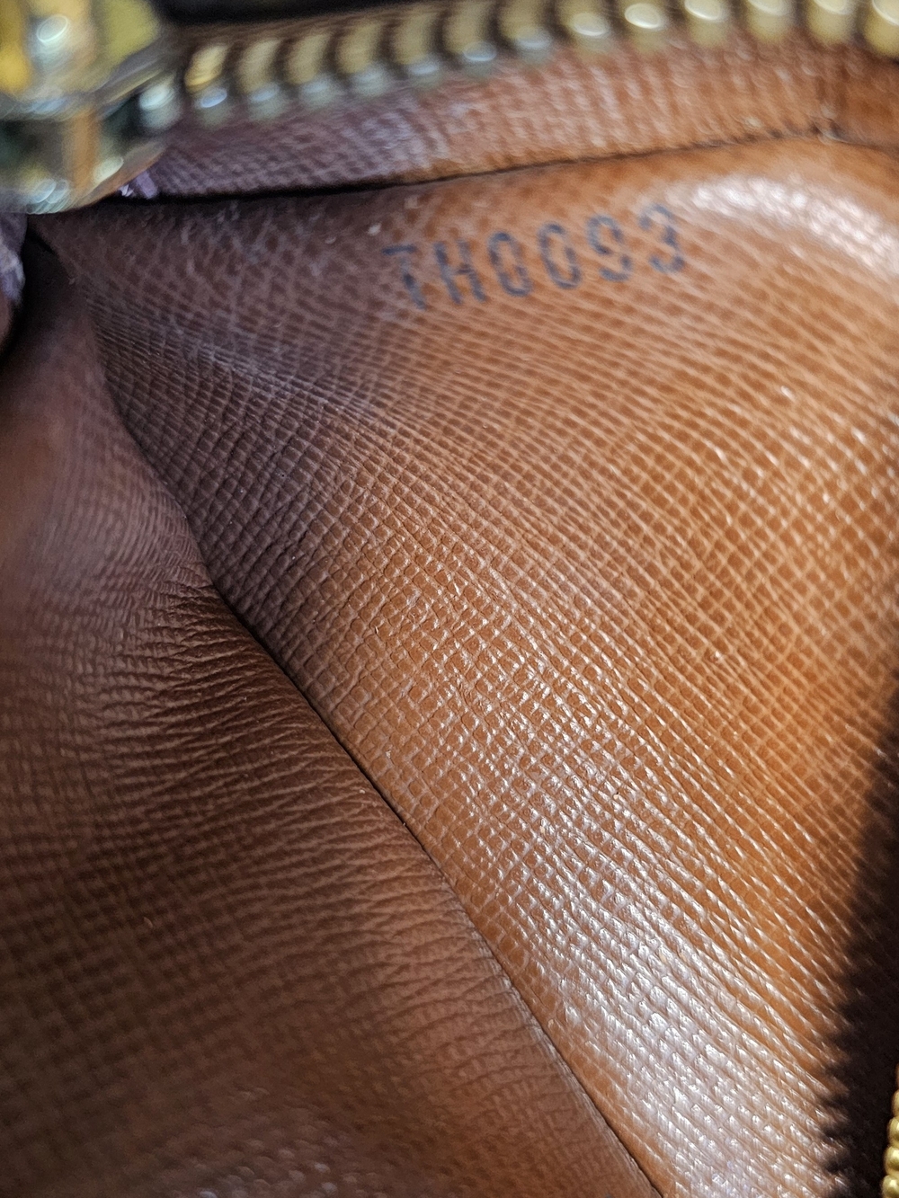 Louis Vuitton Monogram Amazone Crossbody - Picture 13 of 16